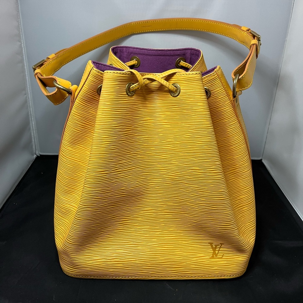 Authentic LV Petite Noe